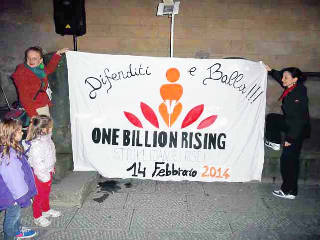 FLASH MOB CONTRO LA VIOLENZA ALLE DONNE FLASH MOB CONTRO LA VIOLENZA ALLE DONNE