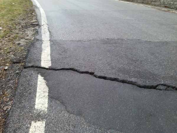 MONTAGNA. CRONACA DI UNA FRANA ANNUNCIATA MONTAGNA. CRONACA DI UNA FRANA ANNUNCIATA