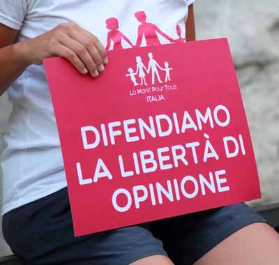 «L’OMOFOBIA NON ENTRA» «L’OMOFOBIA NON ENTRA»