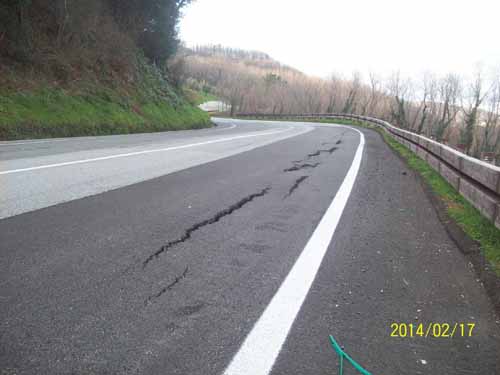 CEDE DI NUOVO LA MODENESE SOPRA L’ABITATO DI PIAZZA CEDE DI NUOVO LA MODENESE SOPRA L’ABITATO DI PIAZZA