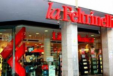 ALLA “FELTRINELLI” FILASTROCCHE CHE RITMANO COME TAMBURI ALLA “FELTRINELLI” FILASTROCCHE CHE RITMANO COME TAMBURI