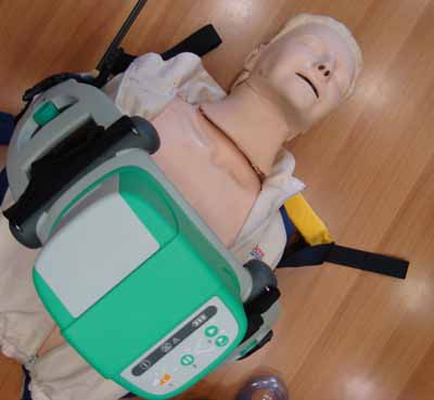 34 MASSAGGIATORI CARDIACI. LI DONA LA FONDAZIONE CARIPT