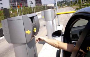 Caro parcheggi ai nuovi ospedali toscani