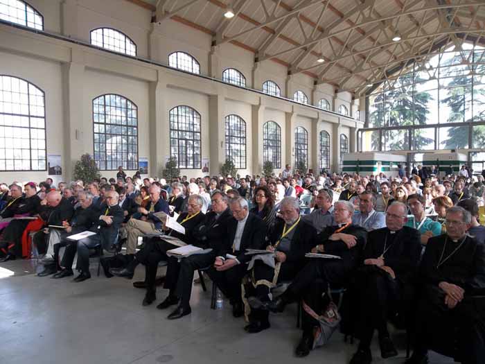 CURIA PISTOIESE. INCONTRO DEI DELEGATI PER LA SETTIMANA SOCIALE CURIA PISTOIESE. INCONTRO DEI DELEGATI PER LA SETTIMANA SOCIALE