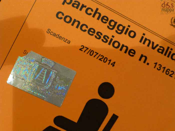 UTILIZZA UN CONTRASSEGNO INVALIDI FALSO: INDIVIDUATO E SANZIONATO DALLA POLIZIA MUNICIPALE UTILIZZA UN CONTRASSEGNO INVALIDI FALSO: INDIVIDUATO E SANZIONATO DALLA POLIZIA MUNICIPALE