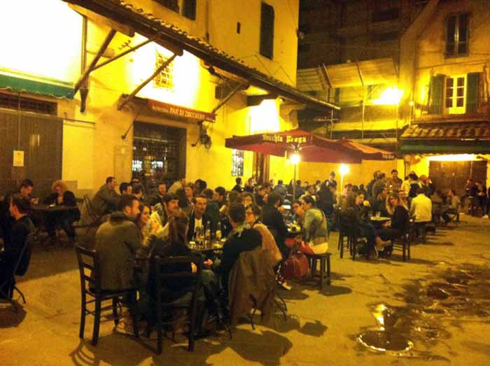 MOVIDA, NESSUNO SI CURA DELLA SALUTE DEI CITTADINI DEL CENTRO STORICO MOVIDA, NESSUNO SI CURA DELLA SALUTE DEI CITTADINI DEL CENTRO STORICO
