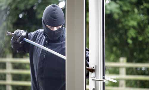 violazione di domicilio. CIPRIANI E LA PIETRA (FDI-AN): «FIRME PER MODIFICHE ALLA LEGGE» violazione di domicilio. CIPRIANI E LA PIETRA (FDI-AN): «FIRME PER MODIFICHE ALLA LEGGE»