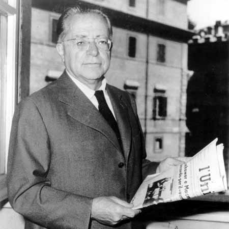 «C’ERA TOGLIATTI». A ROMA LA MOSTRA DONATA AL COMUNE DA MARIO CARNICELLI «C’ERA TOGLIATTI». A ROMA LA MOSTRA DONATA AL COMUNE DA MARIO CARNICELLI