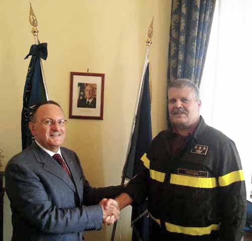 NUOVO COMANDANTE DEI VIGILI DEL FUOCO NUOVO COMANDANTE DEI VIGILI DEL FUOCO
