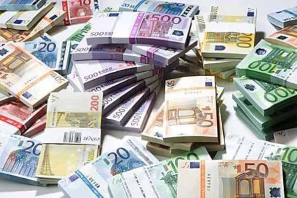 LUCCIANO. MICROCREDITO E FINANZA ETICA, UN SEMINARIO CON ROBERTO BURLANDO LUCCIANO. MICROCREDITO E FINANZA ETICA, UN SEMINARIO CON ROBERTO BURLANDO