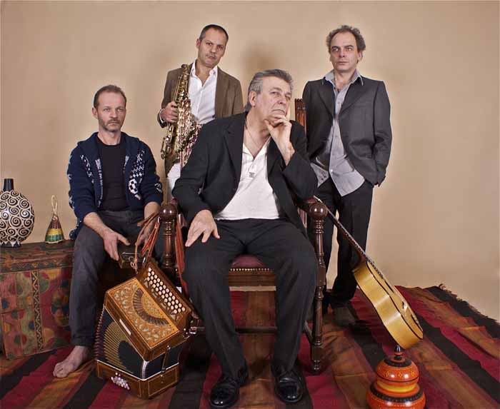 TESI E LA SUA ‘BANDITALIANA’ AL MANZONI TESI E LA SUA ‘BANDITALIANA’ AL MANZONI