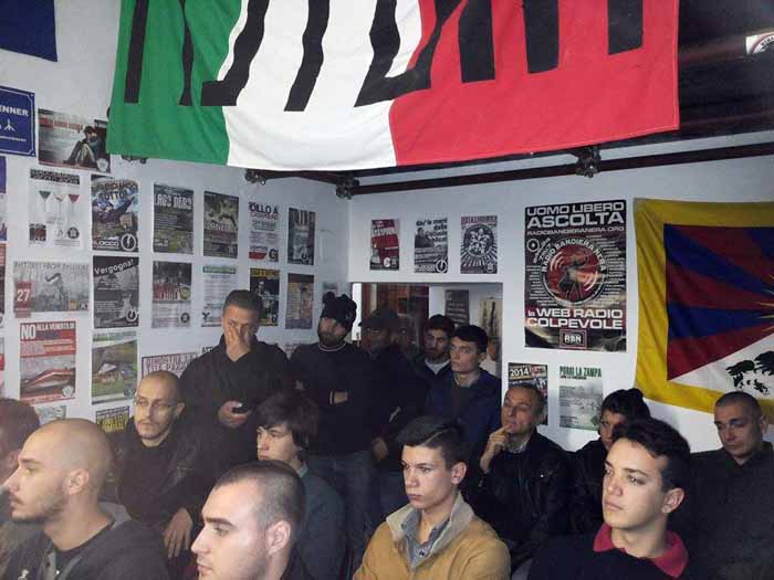 6° ANNO DI CASAPOUND CON SIMONE DI STEFANO 6° ANNO DI CASAPOUND CON SIMONE DI STEFANO