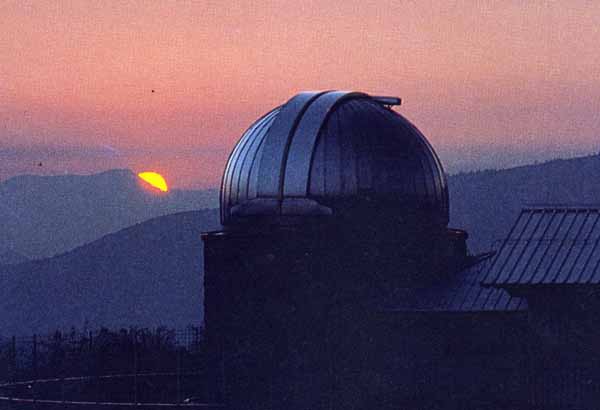 UN OSSERVATORIO ASTRONOMICO DI PRIMO PIANO UN OSSERVATORIO ASTRONOMICO DI PRIMO PIANO