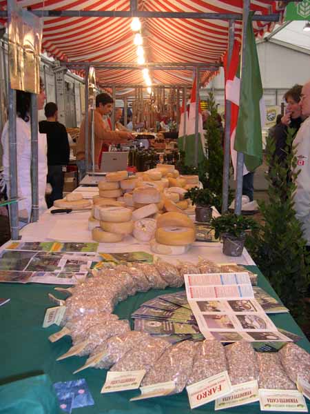 PISTOIA PROTAGONISTA ALLA FIERA AGROALIMENTARE DI SINT LIEVENS HOUTEM PISTOIA PROTAGONISTA ALLA FIERA AGROALIMENTARE DI SINT LIEVENS HOUTEM