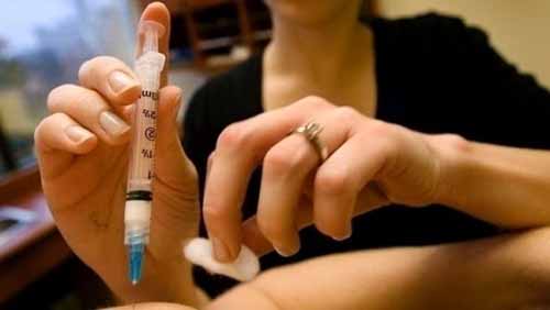 CAMPAGNA DI VACCINAZIONE CONTRO IL MENINGOCOCCO C CAMPAGNA DI VACCINAZIONE CONTRO IL MENINGOCOCCO C