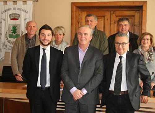 PRESENTATA L’ASSOCIAZIONE “UN LAMPO DI GENEROSITÀ” PRESENTATA L’ASSOCIAZIONE “UN LAMPO DI GENEROSITÀ”