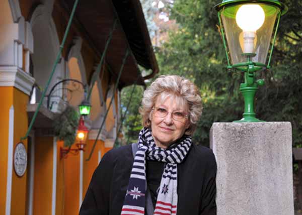 A HELGA SCHNEIDER IL CEPPO PER L’INFANZIA E L’ADOLESCENZA 2015 A HELGA SCHNEIDER IL CEPPO PER L’INFANZIA E L’ADOLESCENZA 2015