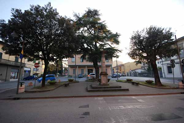 QUARRATA PER ABBELLIRE IL CENTRO