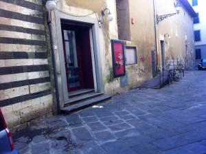 Pistoia, ex cinema Verdi e chiostro in totale decadenza