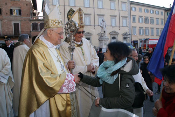 prato. EPIFANIA, LE COMUNITÀ STRANIERE IN DUOMO PER LA «MESSA DEI POPOLI». prato. EPIFANIA, LE COMUNITÀ STRANIERE IN DUOMO PER LA «MESSA DEI POPOLI».