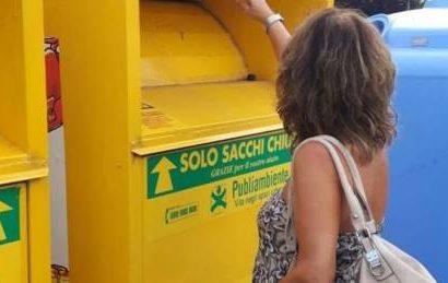 empoli. INDUMENTI USATI, SI CAMBIA empoli. INDUMENTI USATI, SI CAMBIA