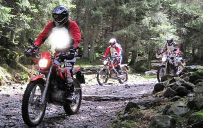 moto & minacce. DELIRIO SU FACEBOOK moto & minacce. DELIRIO SU FACEBOOK