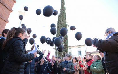 empoli. LA MEMORIA E UN GEMELLAGGIO PER DIRE ‘MAI PIÙ AI DIRITTI UMANI CALPESTATI empoli. LA MEMORIA E UN GEMELLAGGIO PER DIRE ‘MAI PIÙ AI DIRITTI UMANI CALPESTATI