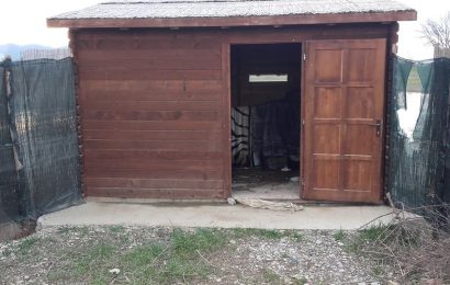 querciola. «CASETTE NELL’AREA PROTETTA? UN BIVACCO NOTTURNO!»