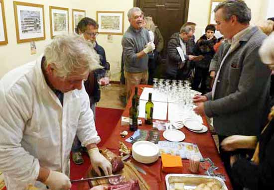 “UN MOSAICO DI PIACERI”, CONNUBIO DI ARTE E CIBO “UN MOSAICO DI PIACERI”, CONNUBIO DI ARTE E CIBO