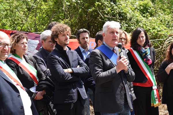 provincia. INAUGURATA LA SCULTURA-INSTALLAZIONE “CORRERE È CONDIVIDERE” DEDICATA ALL’ULTAMARATONA PISTOIA-ABETONE provincia. INAUGURATA LA SCULTURA-INSTALLAZIONE “CORRERE È CONDIVIDERE” DEDICATA ALL’ULTAMARATONA PISTOIA-ABETONE