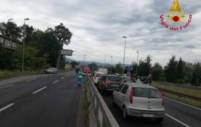 vigili del fuoco. GRAVE INCIDENTE A PISTOIA vigili del fuoco. GRAVE INCIDENTE A PISTOIA