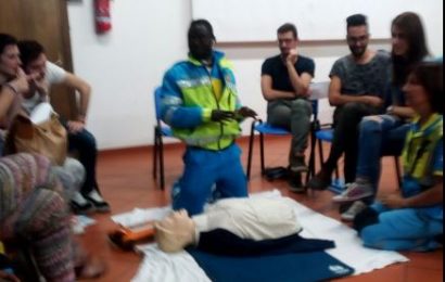 migranti a scuola. CHI SOCCORRERÀ I SOCCORRITORI? migranti a scuola. CHI SOCCORRERÀ I SOCCORRITORI?