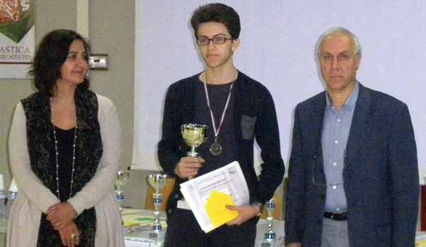 OLIMPIADI DELLA CHIMICA, AFFERMAZIONE DEL LICEO SCIENTIFICO OLIMPIADI DELLA CHIMICA, AFFERMAZIONE DEL LICEO SCIENTIFICO
