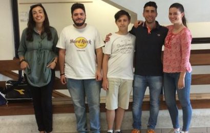 pistoia. PIOGGIA DI PREMI AL LICEO “AMEDEO DI SAVOIA” pistoia. PIOGGIA DI PREMI AL LICEO “AMEDEO DI SAVOIA”