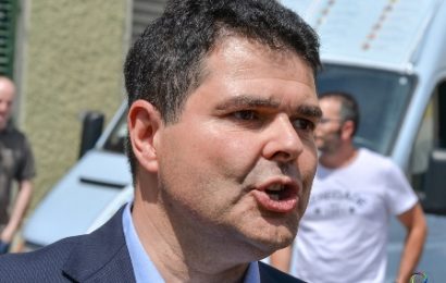 informazione & bavagli. CANTIERI COMUNALI CHIUSI, DIPENDENTI A BRACCIA CONSERTE E RISCHIO-PROCURA IN ARRIVO: MA I GIORNALI ORGANICI NON SEMBRA SI SIANO ANCORA SVEGLIATI DAL LETARGO informazione & bavagli. CANTIERI COMUNALI CHIUSI, DIPENDENTI A BRACCIA CONSERTE E RISCHIO-PROCURA IN ARRIVO: MA I GIORNALI ORGANICI NON SEMBRA SI SIANO ANCORA SVEGLIATI DAL LETARGO
