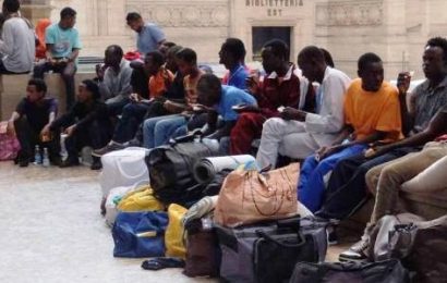 quarrata. SCENDONO A 54 GLI IMMIGRATI ACCOGLIBILI ? quarrata. SCENDONO A 54 GLI IMMIGRATI ACCOGLIBILI ?