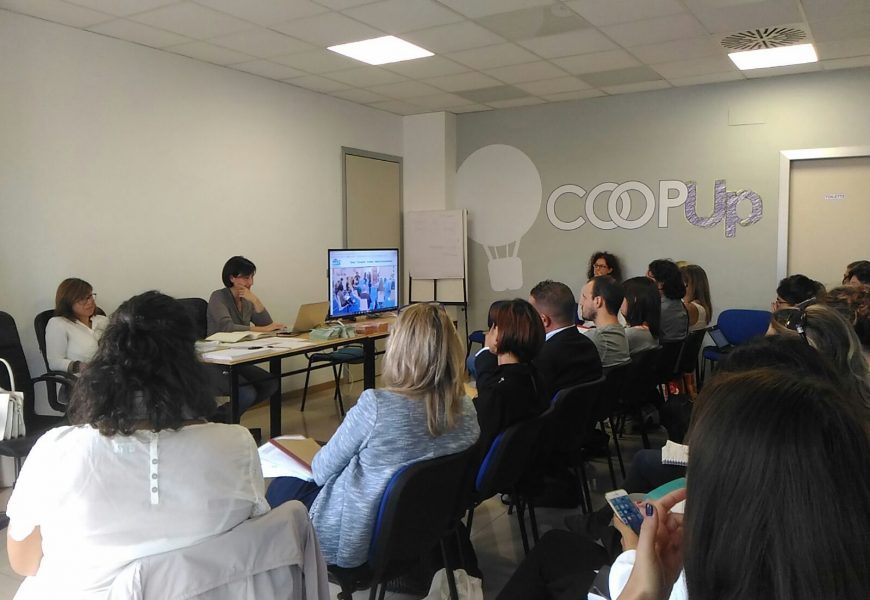 coop work in class. L’ALTERNANZA SCUOLA LAVORO SI FA “COOPERATIVA” coop work in class. L’ALTERNANZA SCUOLA LAVORO SI FA “COOPERATIVA”