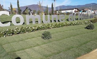 montemurlo. LA SCRITTA ALL’INGRESSO DELLA CITTÀ SI FA SEMPRE PIÙ BELLA montemurlo. LA SCRITTA ALL’INGRESSO DELLA CITTÀ SI FA SEMPRE PIÙ BELLA