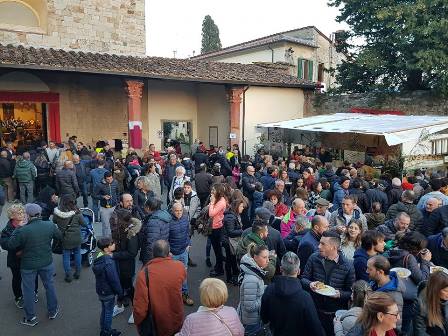 festa dell’olio 2017. IL SOLE BACIA UNA GIORNATA PERFETTA festa dell’olio 2017. IL SOLE BACIA UNA GIORNATA PERFETTA