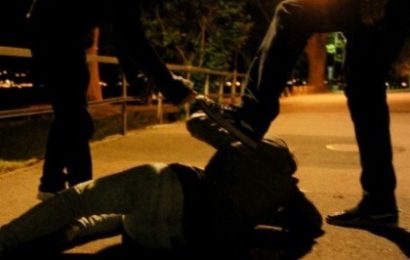 montecatini. PESTATO A SANGUE DAVANTI A CASA montecatini. PESTATO A SANGUE DAVANTI A CASA