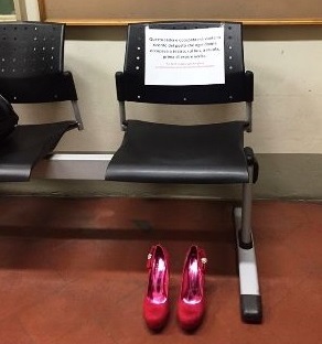 poggio. UNA SEDIA VUOTA, L’OMAGGIO SIMBOLICO ALLE DONNE VITTIME DELLA VIOLENZA poggio. UNA SEDIA VUOTA, L’OMAGGIO SIMBOLICO ALLE DONNE VITTIME DELLA VIOLENZA