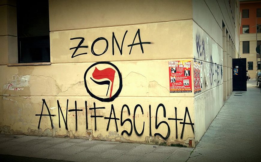 facce toste. A NOVOLI VA IN SCENA IL FASCISMO DEGLI ANTIFASCISTI facce toste. A NOVOLI VA IN SCENA IL FASCISMO DEGLI ANTIFASCISTI