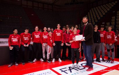 IL PREMIO GIORGIO TESI JUNIOR A QUATTRO GIOVANI ATLETI IL PREMIO GIORGIO TESI JUNIOR A QUATTRO GIOVANI ATLETI