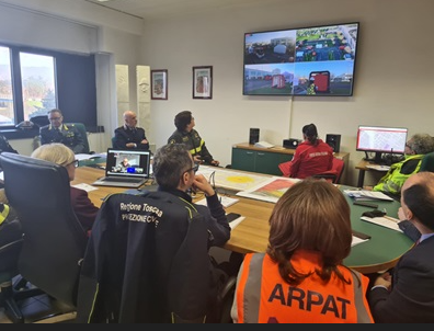 CONCLUSA CON ESITO POSITIVO L’ESERCITAZIONE DEL PIANO DI EMERGENZA ESTERNA DELLA TOSCOCHIMICA CONCLUSA CON ESITO POSITIVO L’ESERCITAZIONE DEL PIANO DI EMERGENZA ESTERNA DELLA TOSCOCHIMICA