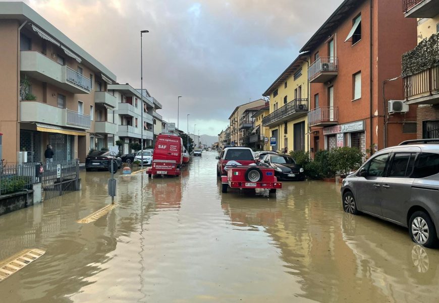 montemurlo. A DUE MESI DALL’ALLUVIONE, TANTE LE SOMME URGENZE GIÀ CONCLUSE. OBIETTIVO RIPRISTINARE AL PIÙ PRESTO LA SICUREZZA DEL TERRITORIO montemurlo. A DUE MESI DALL’ALLUVIONE, TANTE LE SOMME URGENZE GIÀ CONCLUSE. OBIETTIVO RIPRISTINARE AL PIÙ PRESTO LA SICUREZZA DEL TERRITORIO