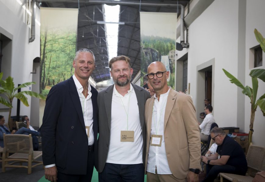 IL LANIFICIO FRATELLI BALLI DISEGNA UNA COLLEZIONE PER UN BRAND EUROPEO. E RACCONTA LA STORIA DI SOSTENIBILITÀ DEL DISTRETTO PRATESE A 900 BOUTIQUE TEDESCHE IL LANIFICIO FRATELLI BALLI DISEGNA UNA COLLEZIONE PER UN BRAND EUROPEO. E RACCONTA LA STORIA DI SOSTENIBILITÀ DEL DISTRETTO PRATESE A 900 BOUTIQUE TEDESCHE