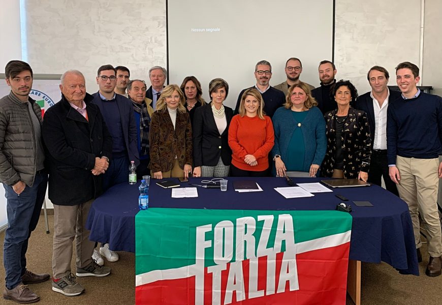 AL CONGRESSO DI FORZA ITALIA ANCHE UNA DELEGAZIONE PRATESE AL CONGRESSO DI FORZA ITALIA ANCHE UNA DELEGAZIONE PRATESE