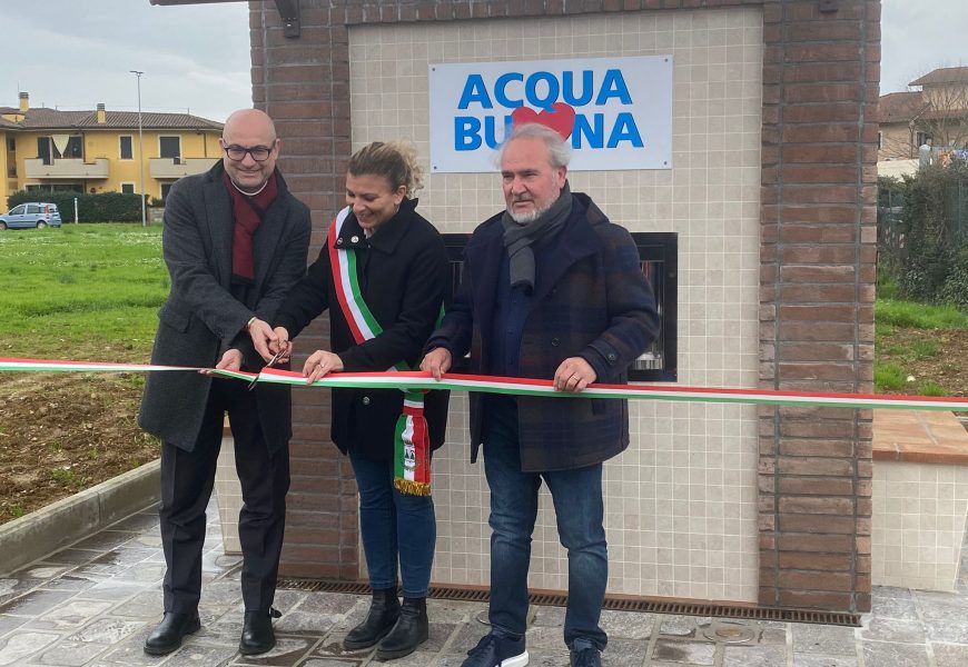 monsummano. A LE CASE ATTIVATO UN NUOVO FONTANELLO DI ACQUA AD ALTA QUALITÀ monsummano. A LE CASE ATTIVATO UN NUOVO FONTANELLO DI ACQUA AD ALTA QUALITÀ