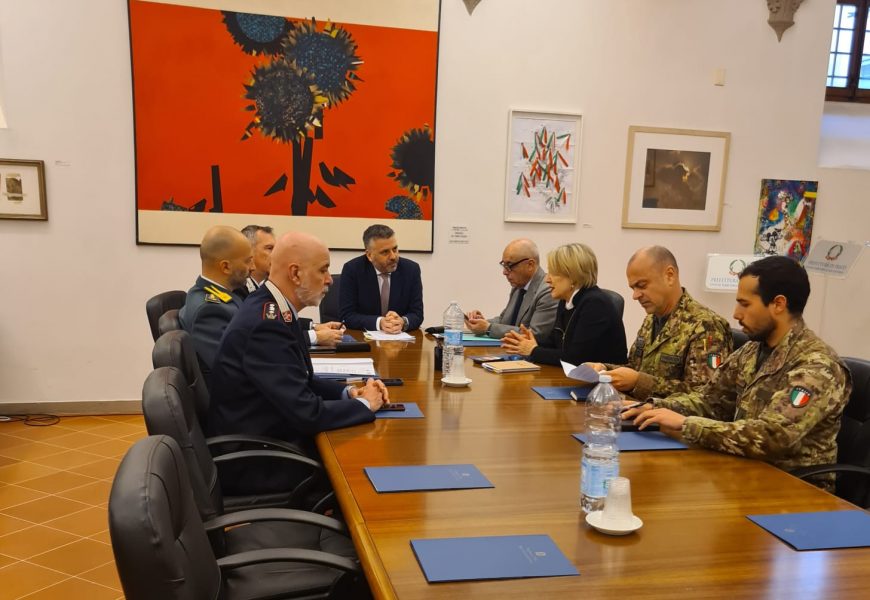 RIPRENDE A PRATO L’OPERAZIONE “STRADE SICURE” RIPRENDE A PRATO L’OPERAZIONE “STRADE SICURE”