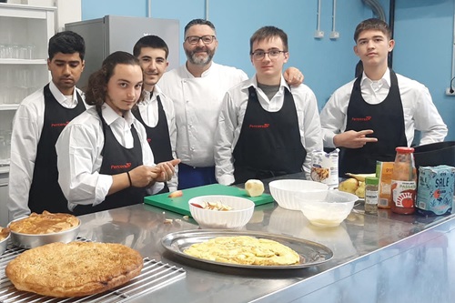 A PESCIA TERZA EDIZIONE DI SABAR: ENTRARE NEL MONDO DEL FOOD IN MANIERA GRATUITA E ALTERNATIVA ALLA SCUOLA SUPERIORE TRADIZIONALE